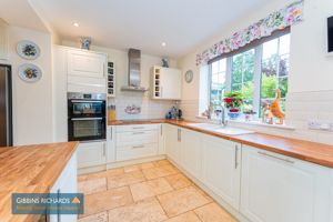 Photo 25- click for photo gallery